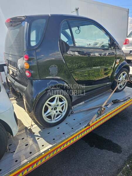 Smart ForTwo -  kompletan auto u delovima