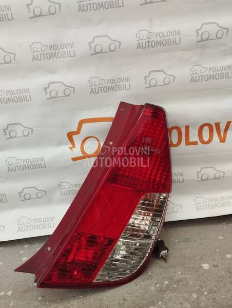 desna stop lampa za Hyundai i10
