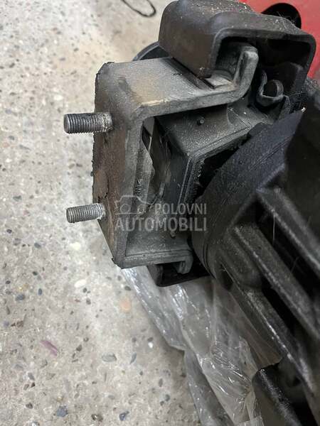 Nosac motora zadnji 4x4 model za Fiat Sedici od 2006. do 2014. god.