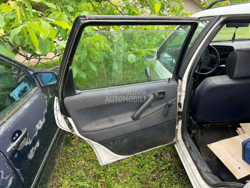 podizac zadnji levi za Volkswagen Passat B3 od 1988. do 1993. god.