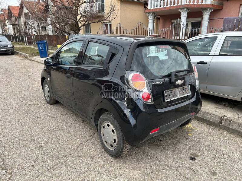 Chevrolet Spark 1,0 2011. god. -  kompletan auto u delovima