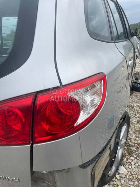 Desno Stop svetlo i stop lampa za Hyundai Santa Fe od 2006. do 2012. god.
