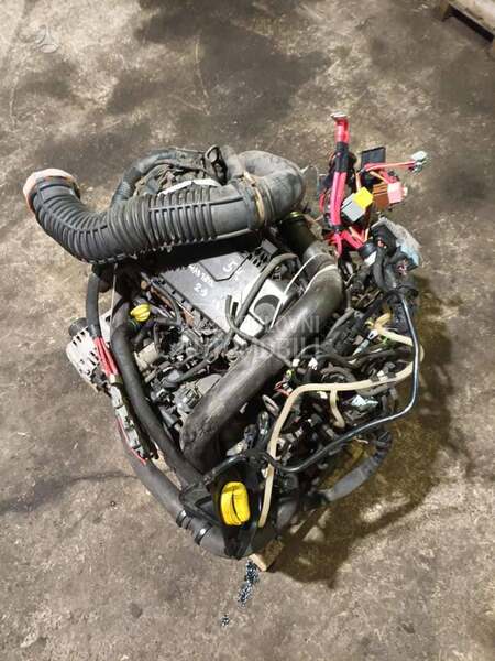Motor Nissan NV400 2.3