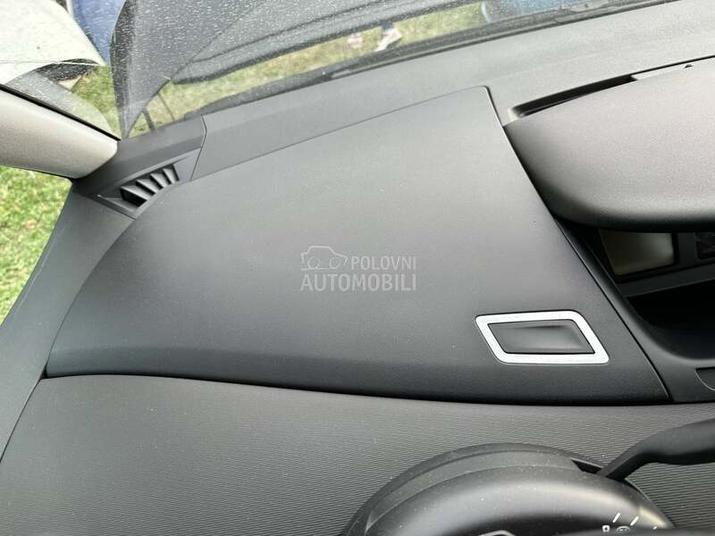 Kasete na tabli za Citroen C4 Grand Picasso od 2006. do 2013. god.