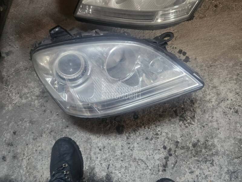 farovi obični za Mercedes Benz ML 280, ML 300, ML 320 ... od 2004. do 2007. god.