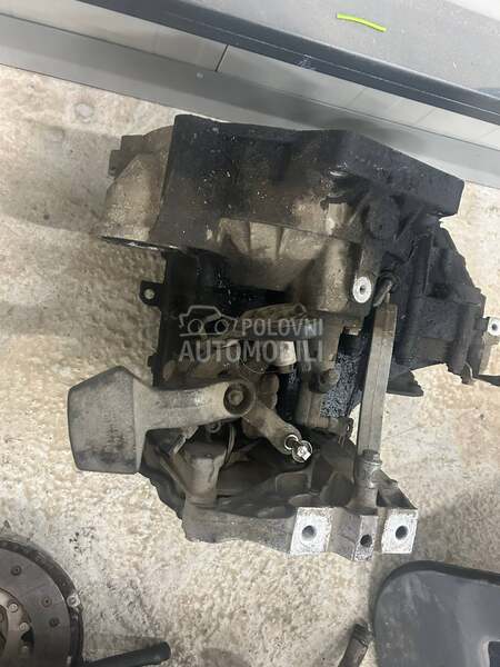Menjač 1.9tdi 5 brzina za Volkswagen Caddy, Golf 5, Passat B6 ...