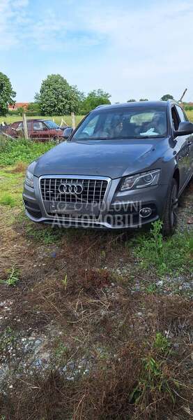 Audi Q5 -  kompletan auto u delovima