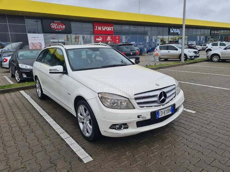 Branik Prednji za Mercedes Benz C Klasa od 2007. do 2011. god.