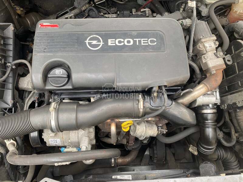 Poklopac motora za Opel Astra J od 2009. do 2015. god.
