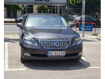 Lexus LS 600h  (može zamena), 25.900 €, 2008. Limuzina, Hibridni pogon (benzin) | 4969 cm3, 291.000 km, 327kW (445 KS), Automatski / poluautomatski, 4/5 vrata, 5 sedišta, Novi Sad