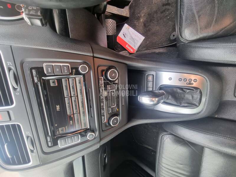 fabricka multimedija za Volkswagen Golf 6
