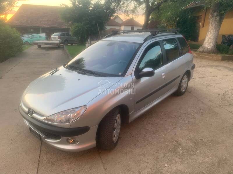 Kompjuter - računar 1.6 za Peugeot 206 od 2000. do 2006. god.