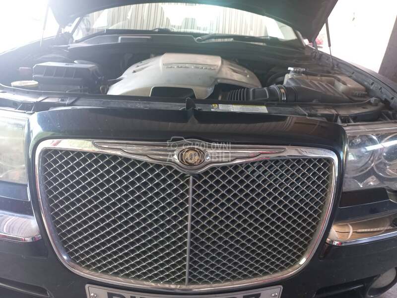 Chrysler 300C 3.0crd 2007. god. -  kompletan auto u delovima
