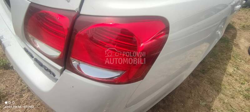 desna stop lampa za Lexus GS 450 od 2006. do 2012. god.