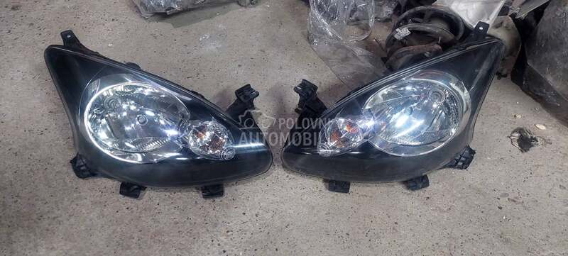 Far levi far desni za Toyota Aygo od 2006. do 2012. god.