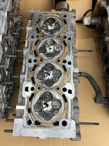 Glava motora za Hyundai Tucson, Sonata, i30 ... od 2004. do 2010. god.