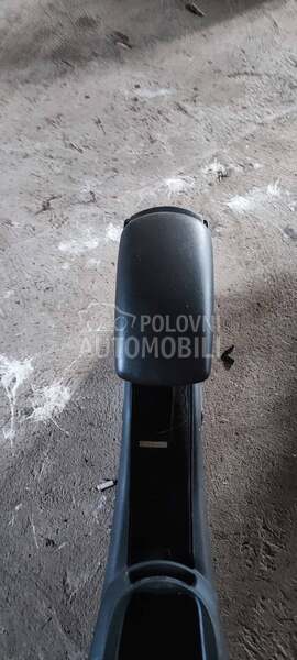 Naslon za ruke, rukohvat za Citroen C4