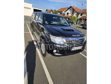 Toyota Hilux 3.0 D4D EVO, 20.200 €, 2012. Džip/SUV, Dizel | 2982 cm3, 212.000 km, 126kW (171 KS), Automatski / poluautomatski, 4/5 vrata, 5 sedišta, Paraćin