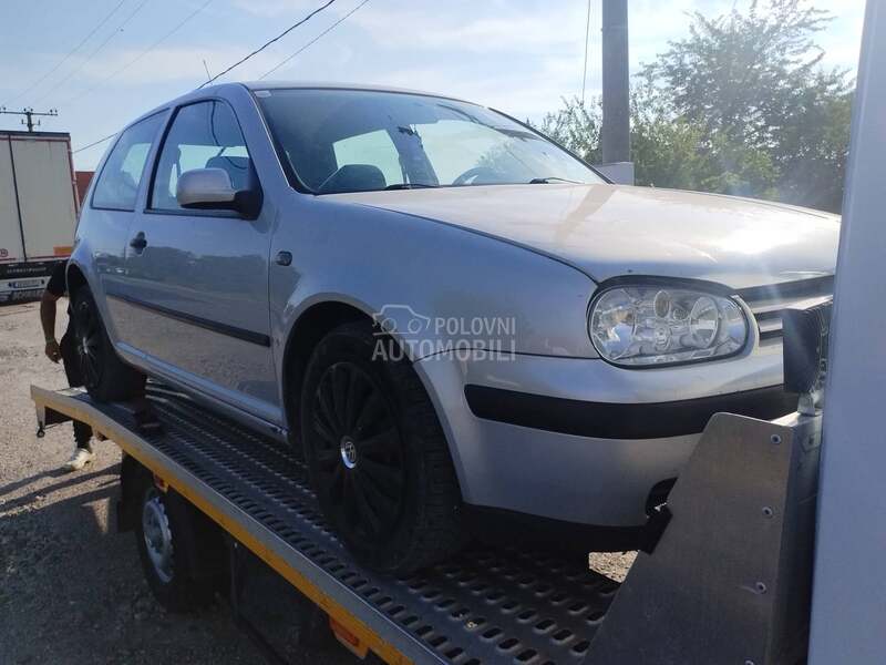 Volkswagen Golf 4 -  kompletan auto u delovima