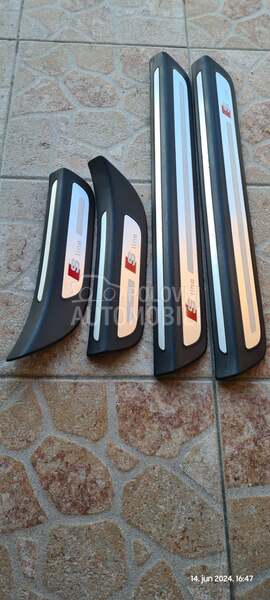 Lajsne pragova S line za Audi Q5