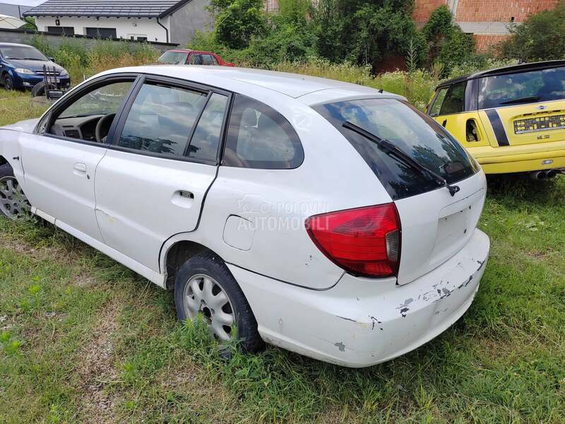 Kia Rio 1.3b 2003. god. -  kompletan auto u delovima