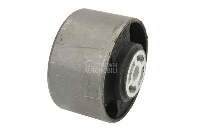 Nosac drzac motora za Renault C5 od 2001. do 2004. god.