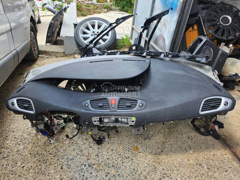 instrument tabla za Renault Scenic od 2009. do 2014. god.