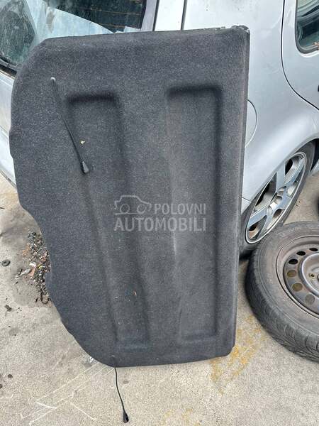polica gepeka za Nissan Qashqai od 2006. do 2011. god.
