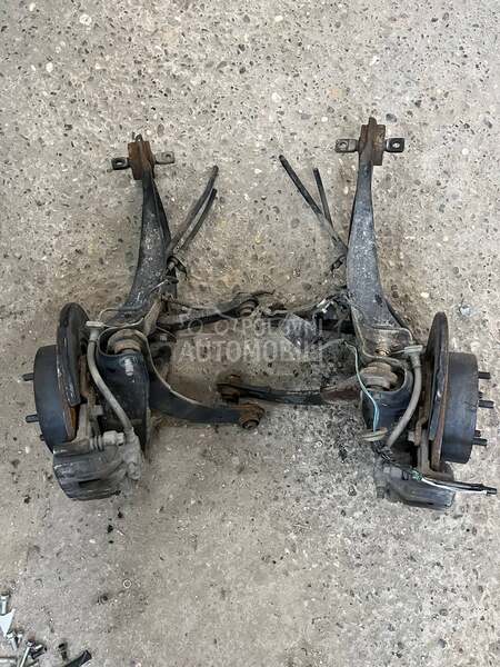 Viljuska zadnja leva desna za Mitsubishi ASX, Lancer, Outlander od 2007. do 2020. god.
