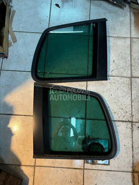 Stakla u gepeku za Volkswagen Touran