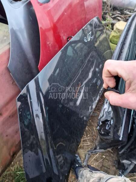 Hauba za Peugeot 308 od 2006. do 2013. god.