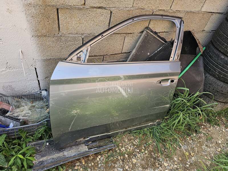 prednja vrata leva superb za Škoda Superb od 2016. do 2022. god.