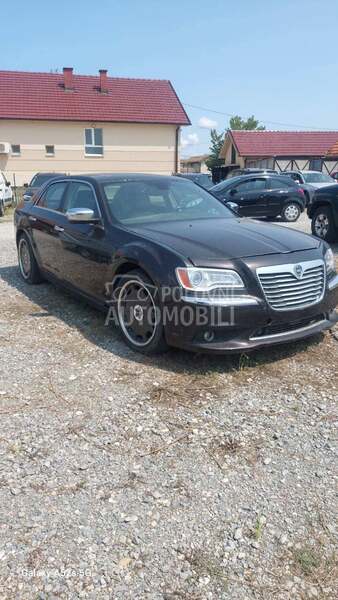 Lancia Thema 2013 photo 3