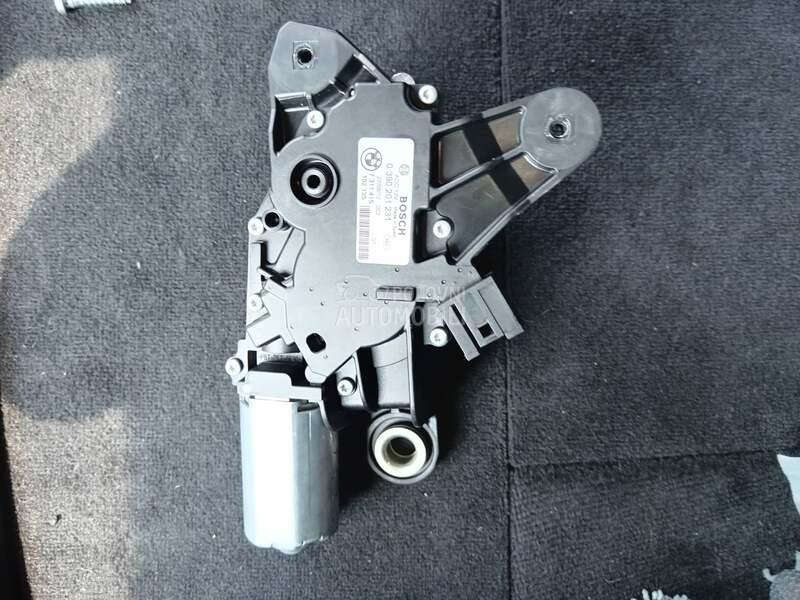 motor zadnjeg brisaca za BMW Serija 3 od 2011. do 2015. god.
