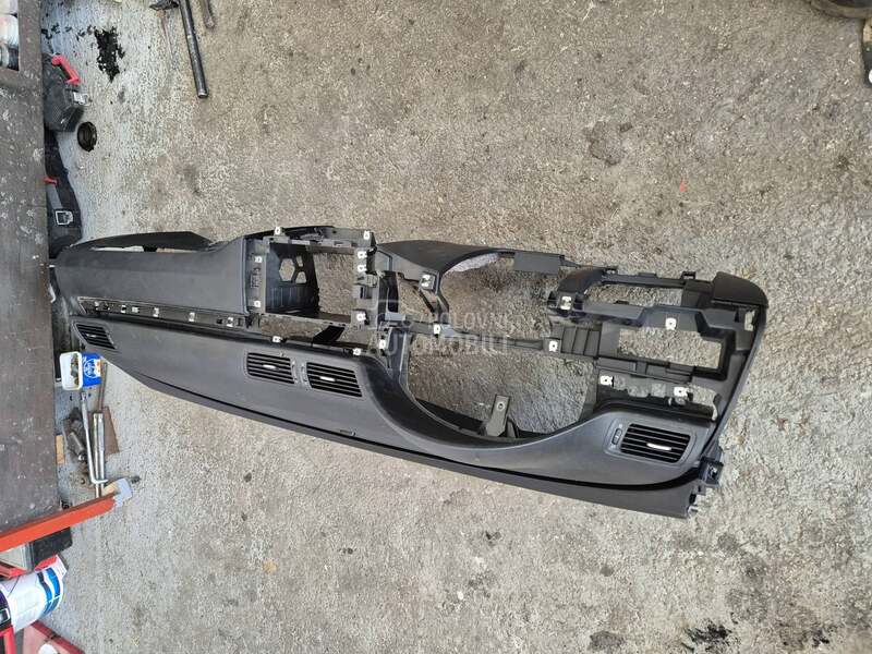 instrument tabla za Volkswagen Passat B6 od 2004. do 2008. god.