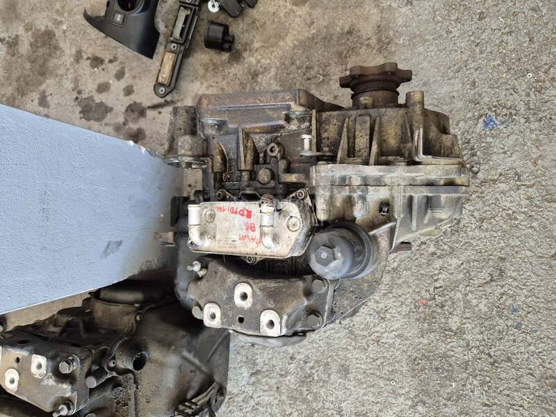 Dsg menjac za Volkswagen Golf 5, Jetta, Passat B6 ... od 2004. do 2008. god.