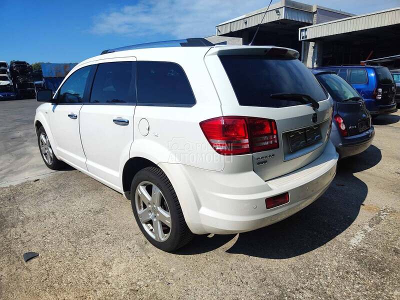 Levo stop svetlo za Dodge Journey od 2008. do 2011. god.
