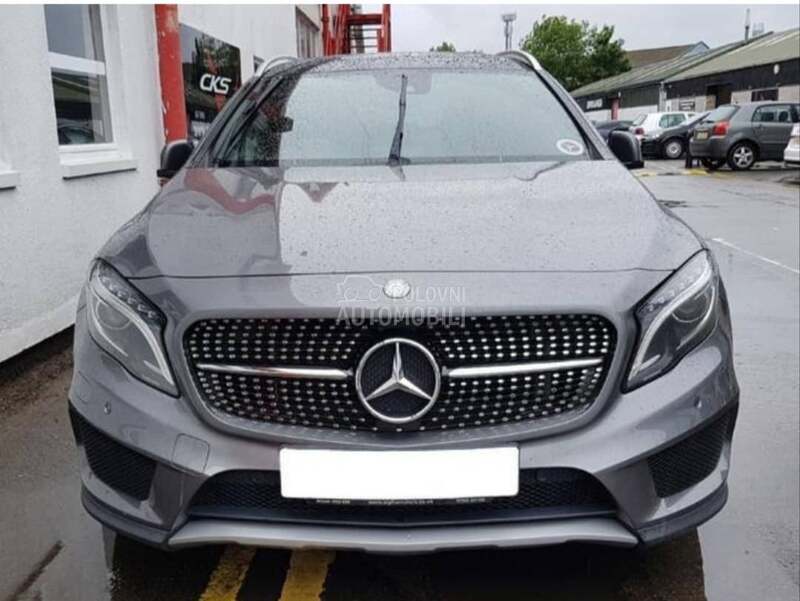 GLA maska grill diamond x156 za Mercedes Benz GLA 180, GLA 200, GLA 220 ... od 2013. do 2020. god.