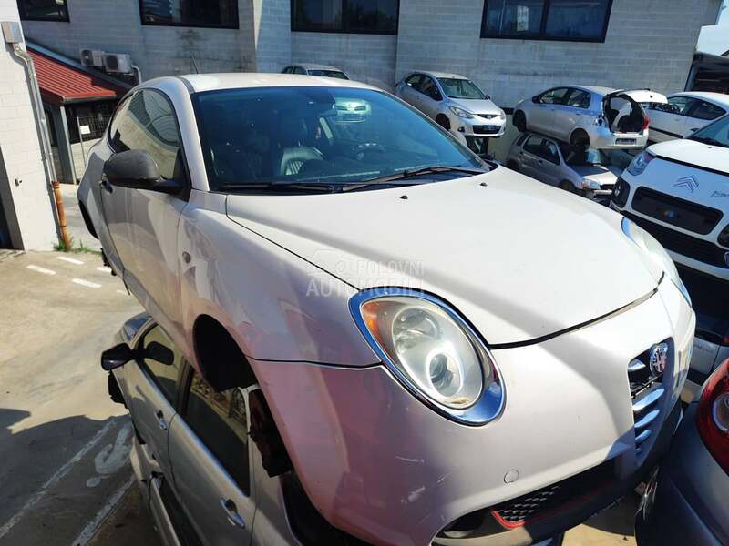 Desni retrovizor za Alfa Romeo MiTo od 2008. do 2014. god.