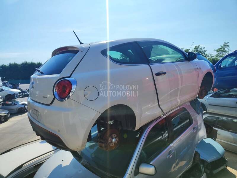 Desno stop svetlo za Alfa Romeo MiTo od 2008. do 2014. god.