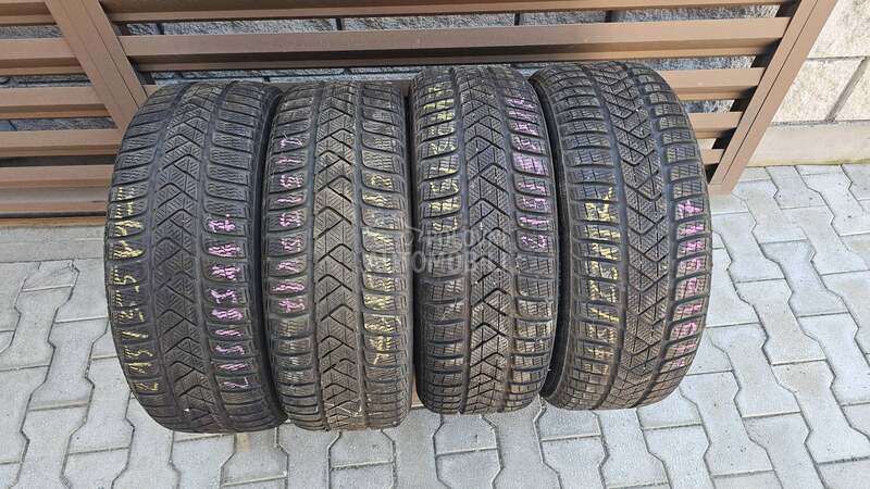 Pirelli 215/55 R17 Zimska