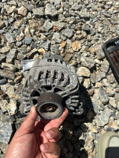 Alternator 3.0tdi za Volkswagen Touareg od 2010. do 2015. god. - 059903023J
