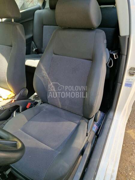 Sedišta 2/3v za Volkswagen Polo od 2001. do 2009. god.