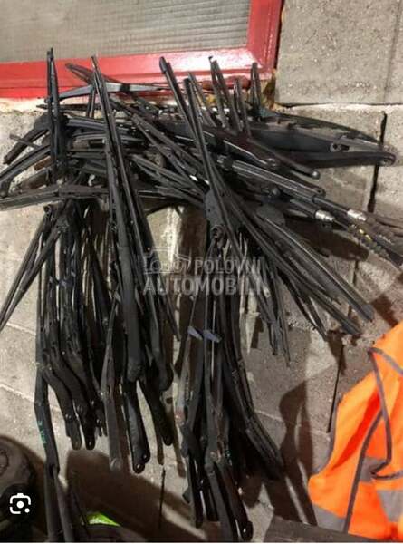 Nosac metlice brisaca za Alfa Romeo 147, 156, 156 Crosswagon ... od 1996. do 2008. god.