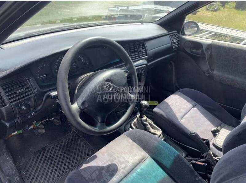 ABLENDER RUCICA za Opel Vectra B za 2002. god.