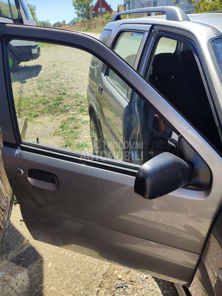 prednja desna vrata za Suzuki Ignis od 2004. do 2007. god.