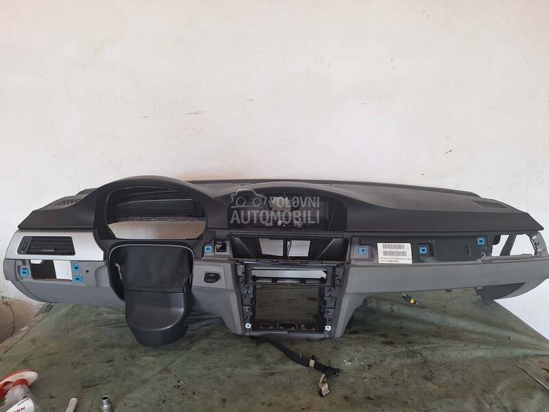Instrument tabla sa AIRBAG za BMW Serija 3 od 2005. do 2012. god.