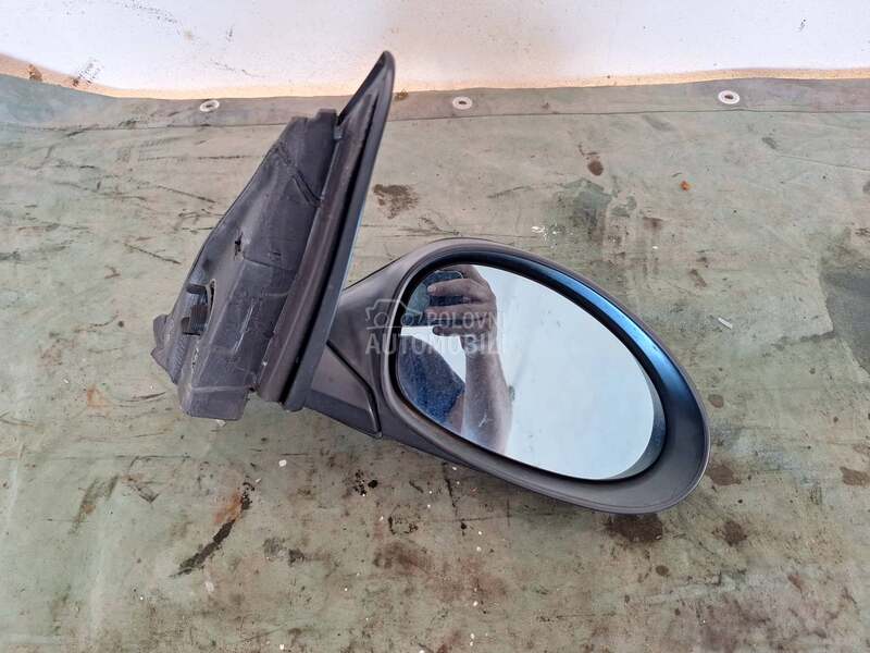 Retrovizor desni E90,E91 za BMW Serija 3 od 2005. do 2012. god.