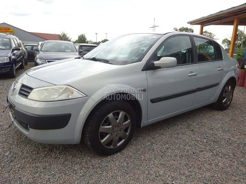 Renault Megane 12 2004. god. -  kompletan auto u delovima
