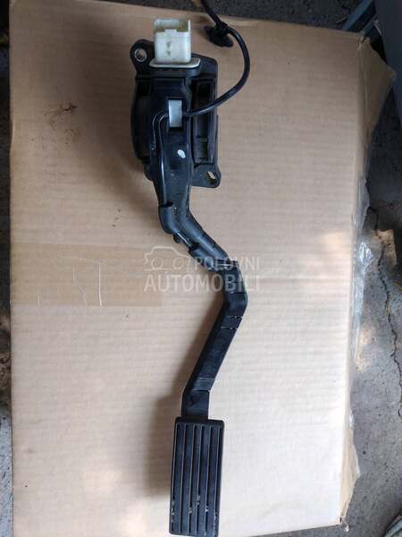 Papučica gasa 2.0 hdi za Peugeot 407